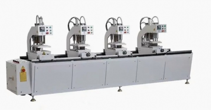 耐久性の高い PVC UPVC カラフルなウィンドウ プロファイル 4 つの CNC ヘッドを備えた高速シームレス溶接機
