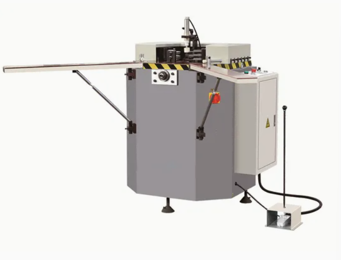 工業グレード 100mm x 3500mm 高精度シングルヘッド アルミニウム ウィンドウ & ドア コーナー クリンパ